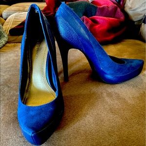 BCBGENERATION Pumps Blue